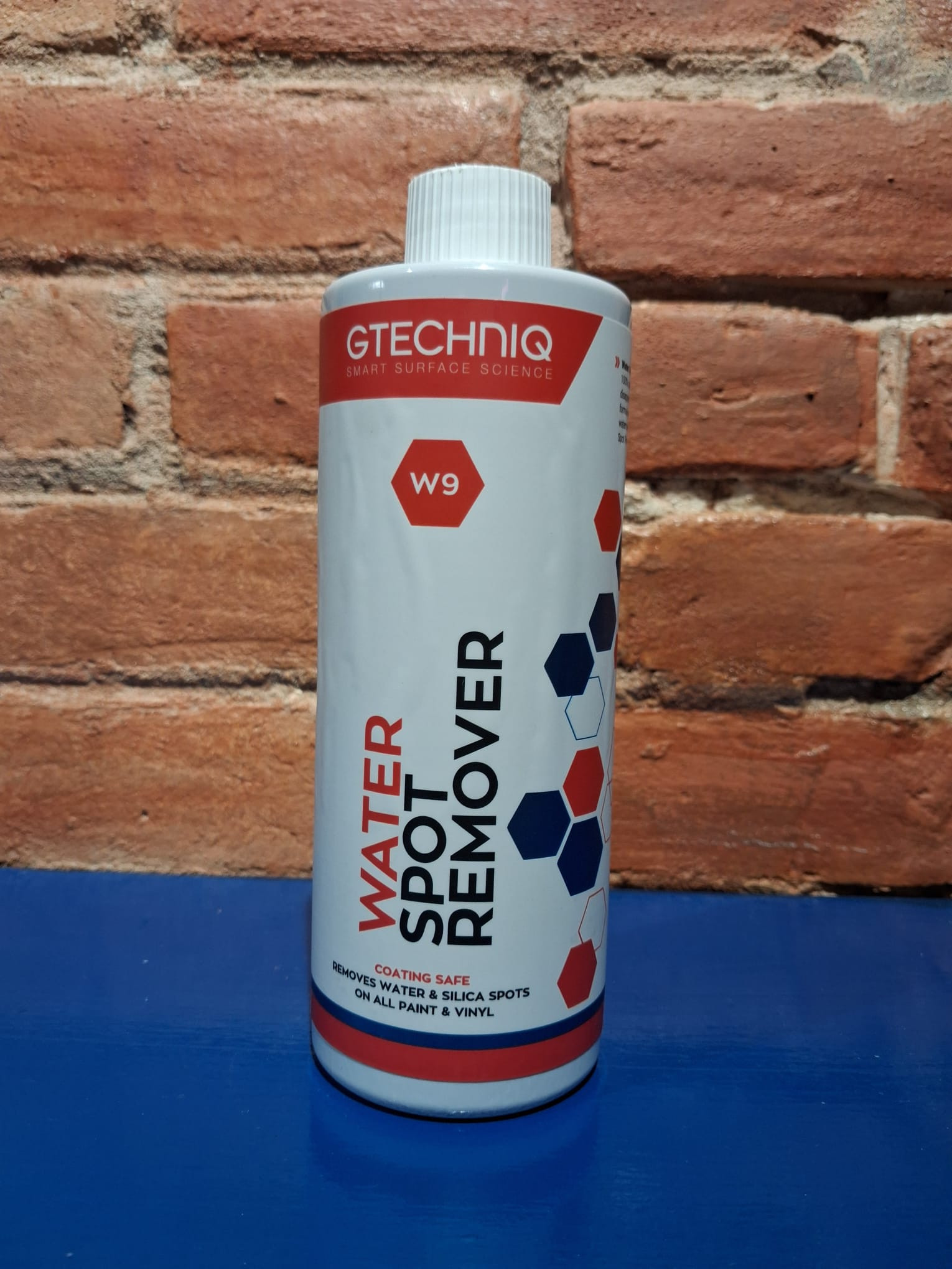 Image of Gtechniq W9 Water Spot Remover 500ml